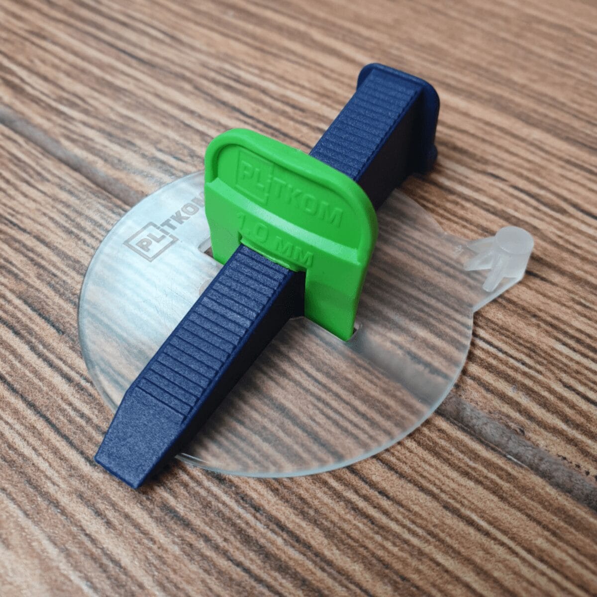 Clipsuri nivelare gresie 1 mm (100 buc) – pentru montaj perfect - imagine 5